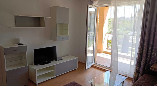 Nice Apartment With Swimming Pool