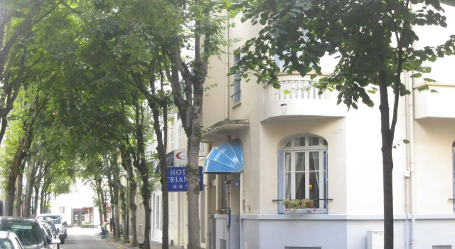 Trianon, Prenota Hotel Vichy Allier