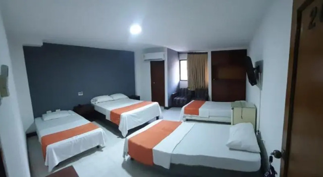 Полулюкс Hotel Exito Barranquilla