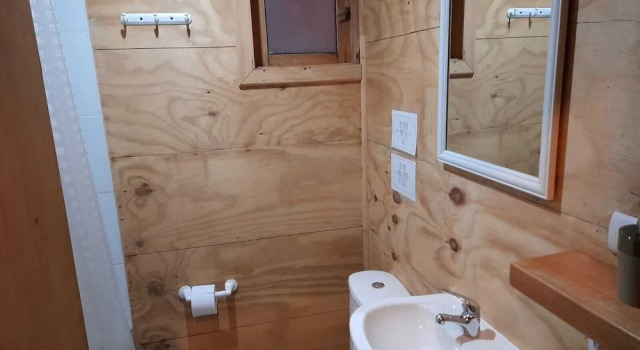 Economică cvadruplă cameră Palafito Waiwen