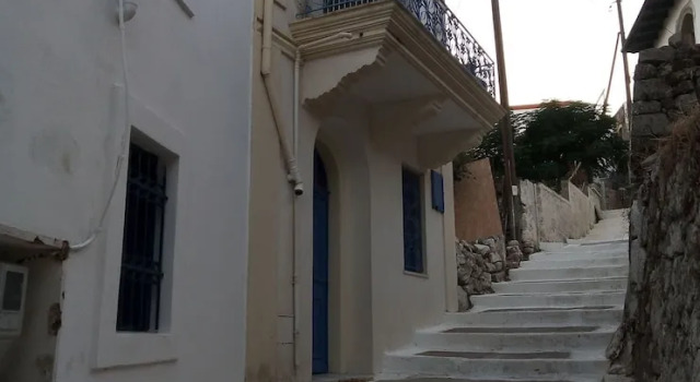 Traditional sea view apt in Nisyros, Prenota Hotel Nikiá Pali