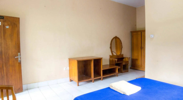 Lusa Hotel, Varaa Hotelli Legian Badung