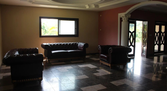 Hôtel Lobé, Boek Hotel Mbeka'a Southern region