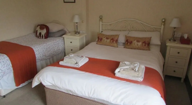 Lion Hotel, Забронировать Отель Отели Сноудония с парковкой, Парковка