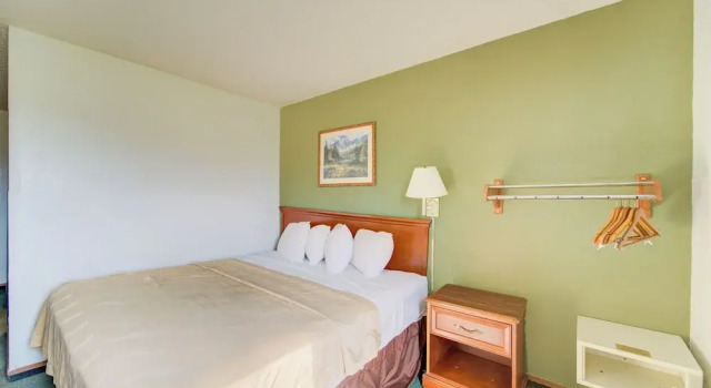 Двухместный номер Accessible Capital O Amerihost Inn and Suites Kingdom City Hwy 54 MO