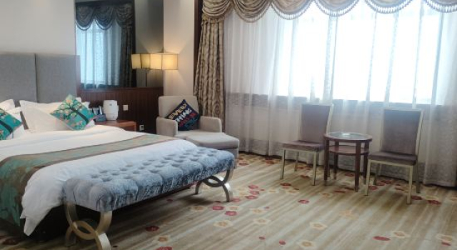 Двухместный номер Deluxe Plaza Holiday Inn Jiayuguan