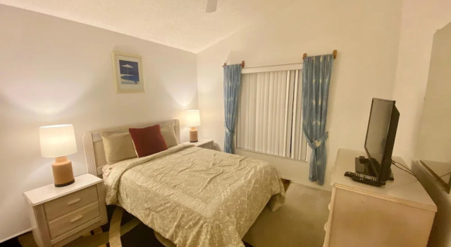 Three Bedroom Pool House - 4684 PPB - Vusa, Забронировать Дом для отпуска Отели Диснейуорлд Орландо с парковкой, Парковка