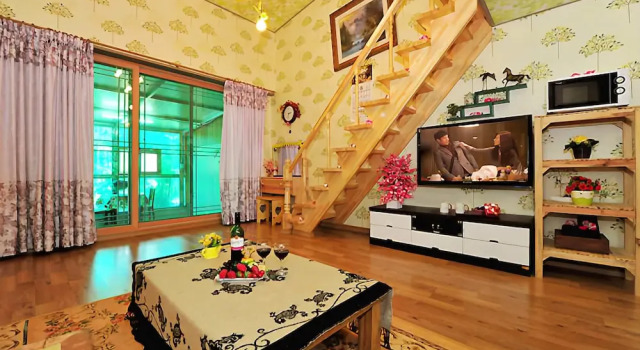 Suncheon Beasong Pension, Забронировать Отель Сунчхон Чолла-Намдо, рядом с Фольклорная деревня Наган Ыпсон