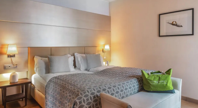 Люкс с видом на сад Art & Design Hotel Napura