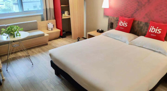ibis Shenyang north station
