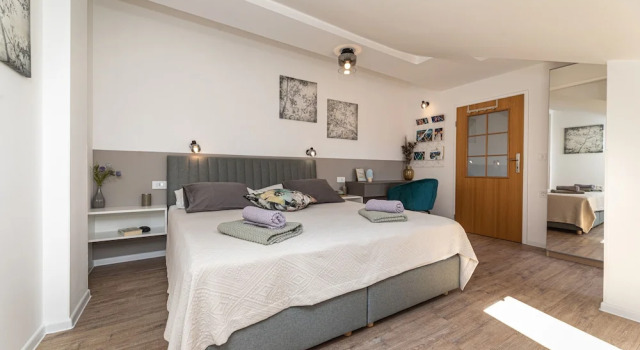 Apartmani Tina, Varaa Hotelli Hotellit Kvarner Islands uima-altaalla, Uima-allas
