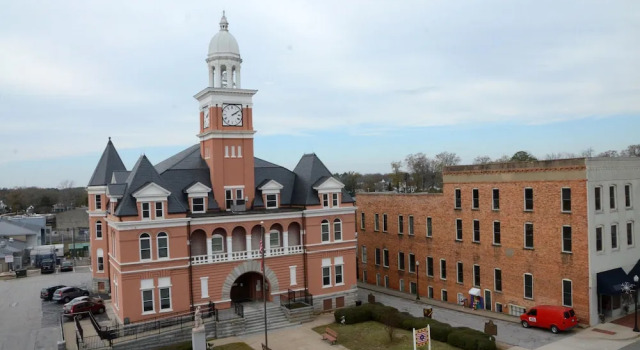 Samuel Elbert Hotel, Book Hotel Elberton Georgia