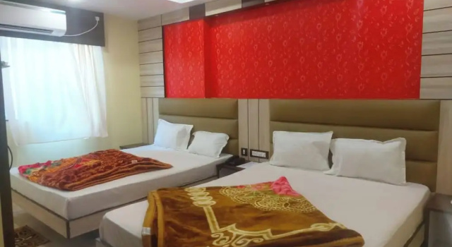 Четырёхместный номер Deluxe с видом на город Hotel Signature Inn New Digha