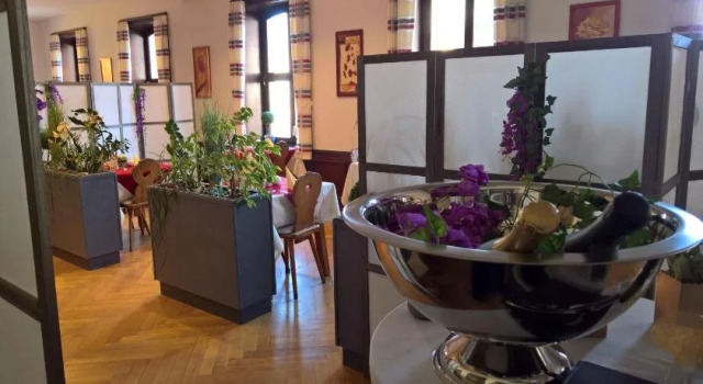 Hotel Restaurant Hambacher WInzer, 预订 酒店 葡萄酒之路上的诺伊施塔特 Wine Route