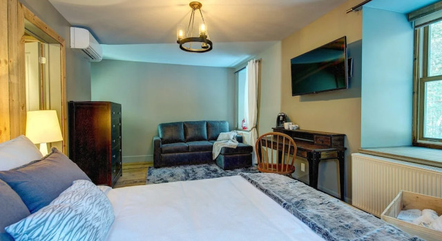 Двухместный люкс Deluxe Auberge le Cosy Tremblant
