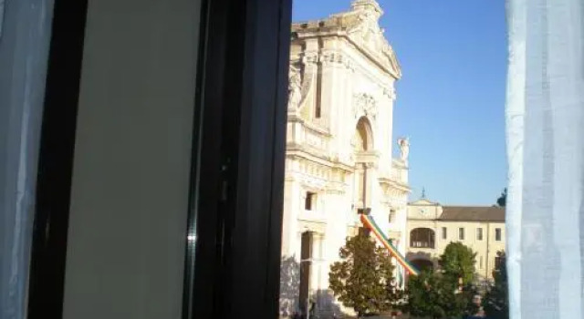 Piazza Degli Angeli, Rezervați Hotel Santa Maria degli Angeli Assisi, aproape de Train Station Assisi