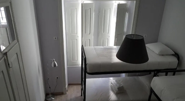 Кровать в общем номере Hostel A Casa da Árvore