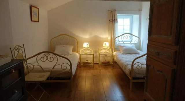 Коттедж Gîte 4 étoiles avec hébergement insolite - 10 personnes