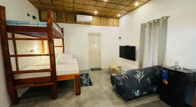 Четырёхместный семейный номер Standard Footprints Beach Resort