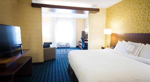 Люкс Fairfield Inn & Suites by Marriott Denver Northeast/Brighton