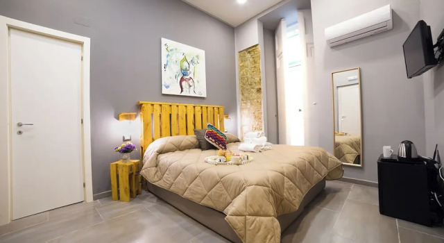 Трёхместный номер Deluxe с видом на город Al Campanile H Napoli Centro, by ClaPa Group Dislocated Hospitality