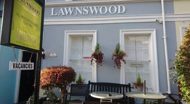 Lawnswood Guest House, Varaa Hotelli Torquay Devon