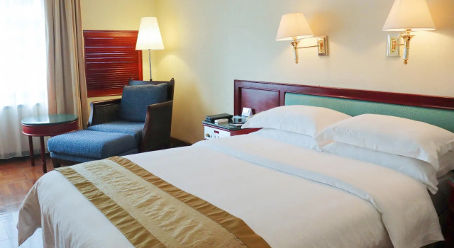 Номер Standard Ming Wah International Convention Centre
