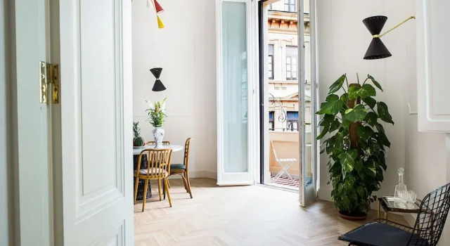Temple Street Fabulous Apartment