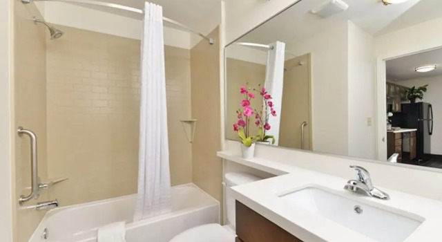 Четырёхместный люкс Candlewood Suites Houma by IHG