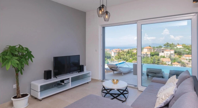 Awesome Home in Prigradica With Sauna, Wifi and 3 Bedrooms, Prenota Hotel Hotel a Croatian Islands con piscina, Piscina