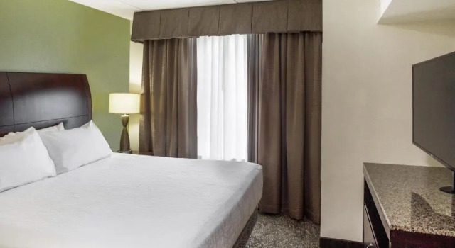 Полулюкс Hilton Garden Inn Hampton Coliseum Central
