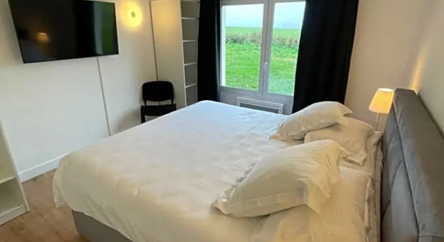 Четырёхместные апартаменты с 2 комнатами Best Western LAquarium Arras Nord