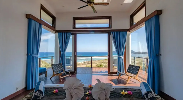 Вилла с 5 комнатами с балконом и с видом на океан Villa Nambung