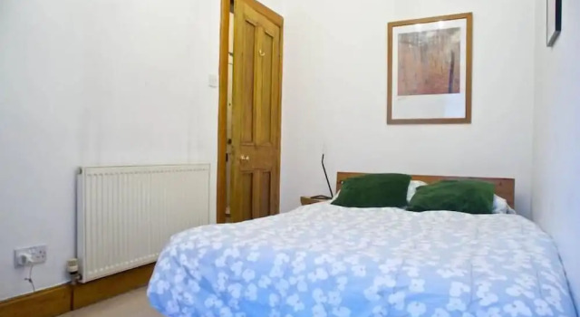 JOIVY Cosy 1-Bed Flat Near The Scottish Gallery, Забронировать Отель Эдинбург Midlothian, рядом с Железнодорожный вокзал Эдинбург-Уэверли