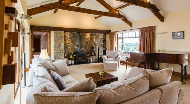 Ael Y Bryn Bed and Breakfast, Book Bed and Breakfast 5-stjernede hoteller i Dyfed, 5*