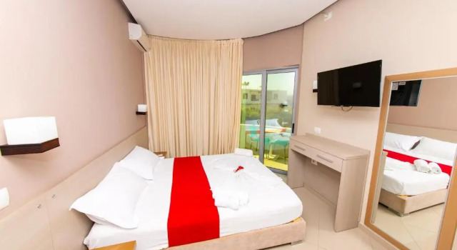 Двухместный номер Standard с балконом Hotel Villa Qendra