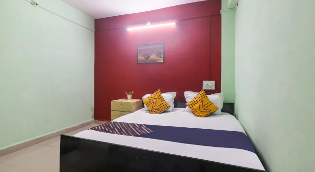 SPOT ON 75835  Maa Ganga's Hotel