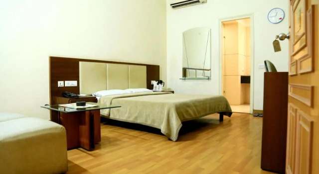Hotel Rajmahal