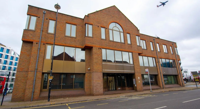 Somerville Apartments  London Heathrow