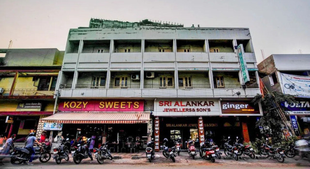Oyo 35368 Hotel Hilltop, Varaa Hotelli Hotellit Bokaro aamiaisella, Aamiainen