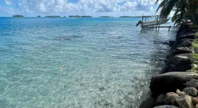 Waterfront paradise 2 br; stunning sunsets