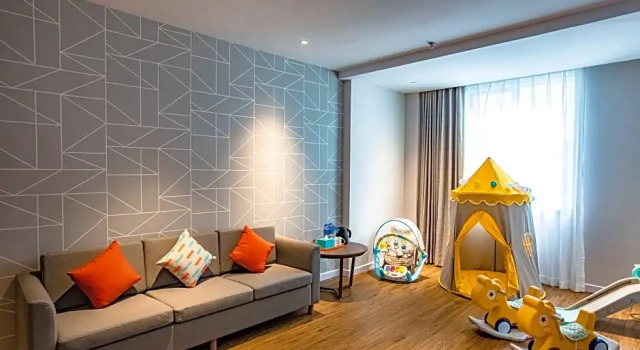 Трёхместный номер Standard Holiday Inn Express Shantou City Center
