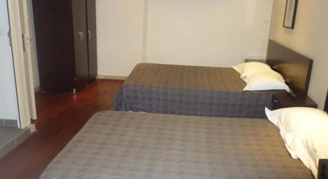 Hotel Mimosa Paris, Забронировать Отель 10-й округ: Республика Париж, рядом с Станция метро Rambuteau