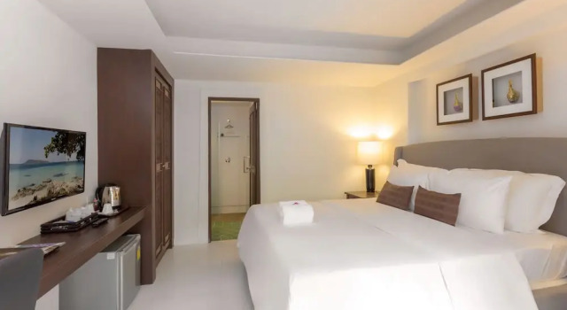 Номер Standard New Patong Premier Resort