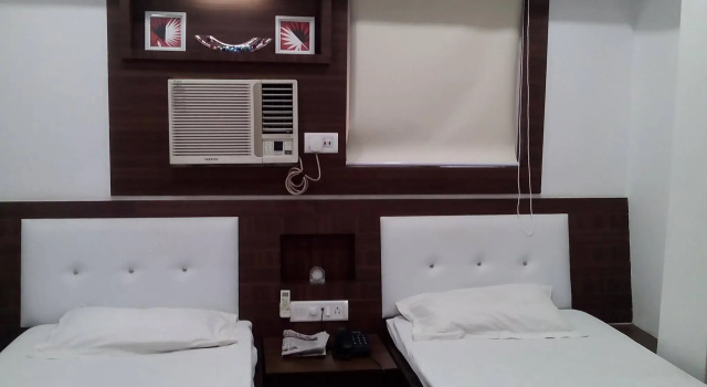 Neeranand Dalhousie - Pure Vegetarian Hotel