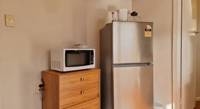 Cosy Unit by Airport - Heat Pump - WIFI