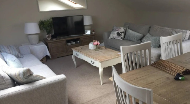 Clapham North 2 Bedroom Flat