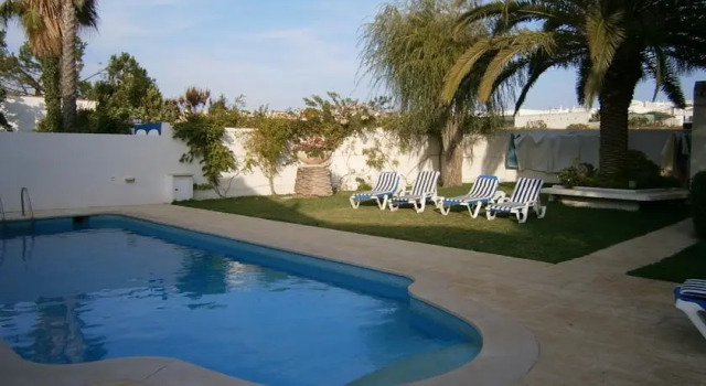 Villa Maria Luisa, Rezerwuj Willa Hotele w Algarve z parkingiem, Parking