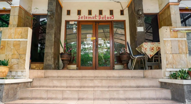OYO 2012 Nusa Indah Near RS Muhammadiyah, Book Hotel Bandung Wetan 