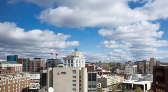 Четырёхместный номер Standard с видом на город JW Marriott Grand Rapids